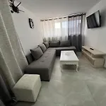 Apartment Spring House *