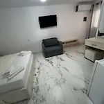 Spring House Apartment