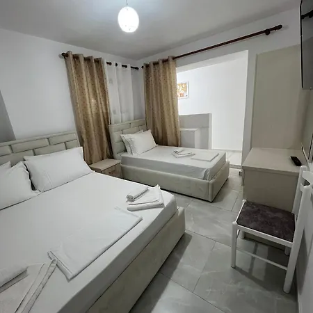 Spring House Apartment *