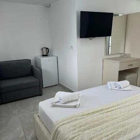 Spring House * Ksamil