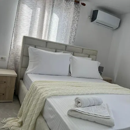 Spring House Apartment Ksamil